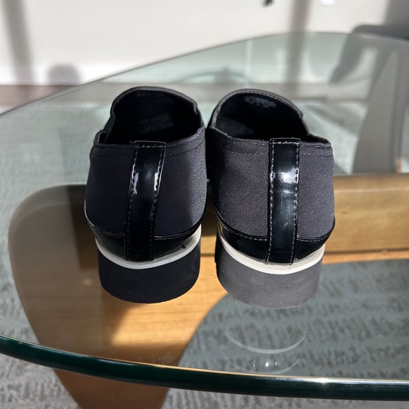 Donald Pliner Black Platform Loafers - Size 8 - Picture 4 of 10